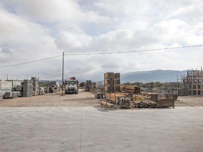 Zona de almacenamiento de material para instalación de andamios.